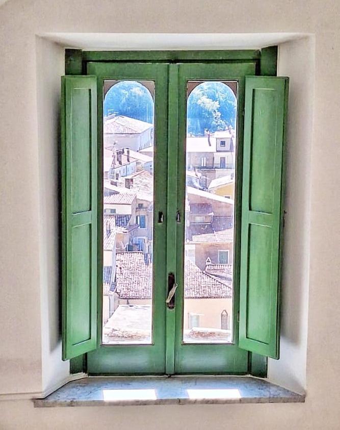 La Finestra Sui Tetti