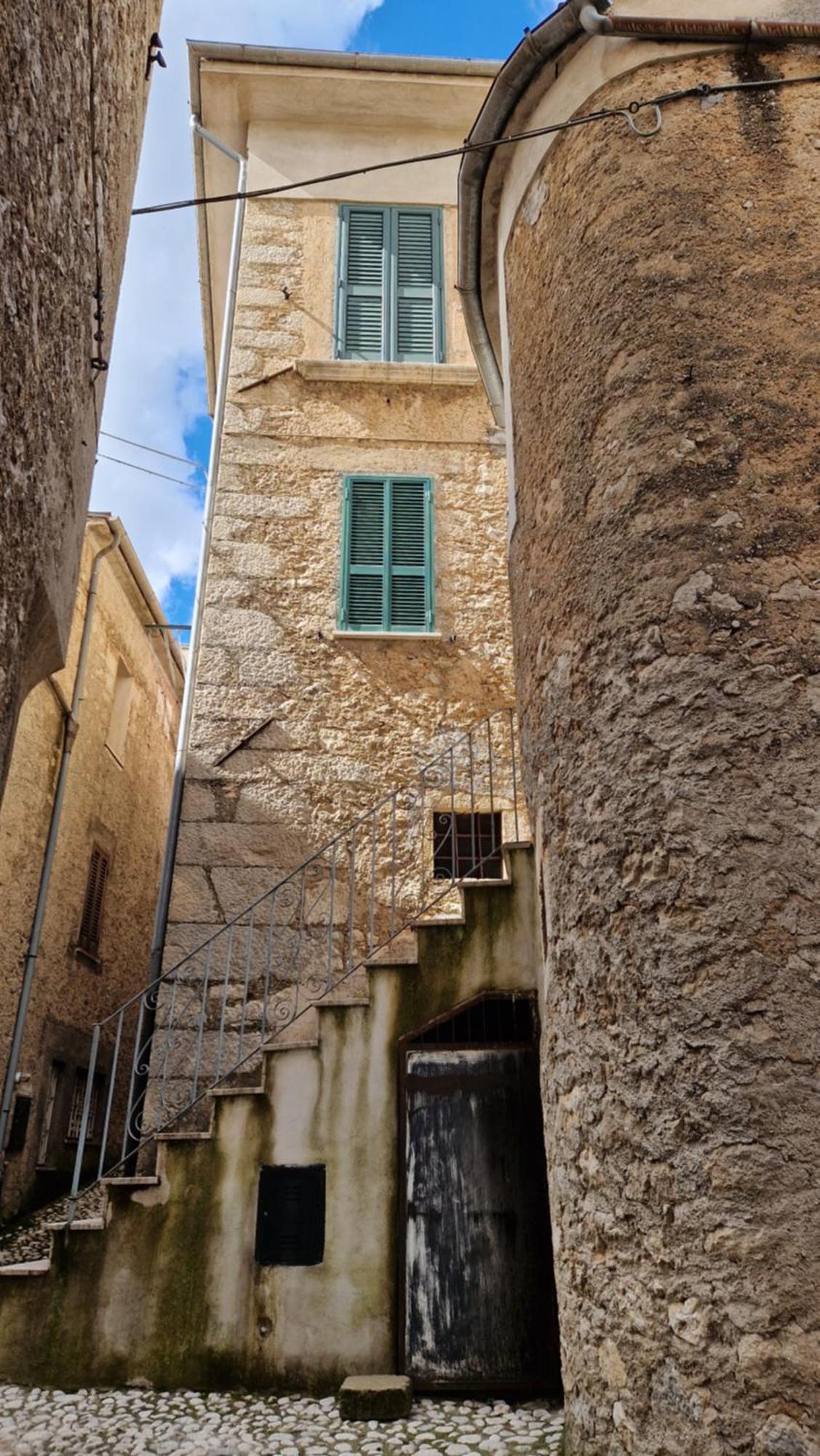 La Finestra Sui Tetti